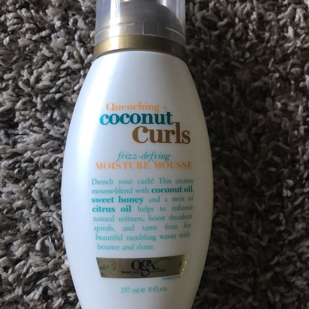 Coconut Curls Frizz-Defying Moisture Mousse